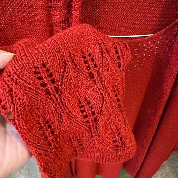 Classy red Alfred Dunner sweater - Picture 6 of 11